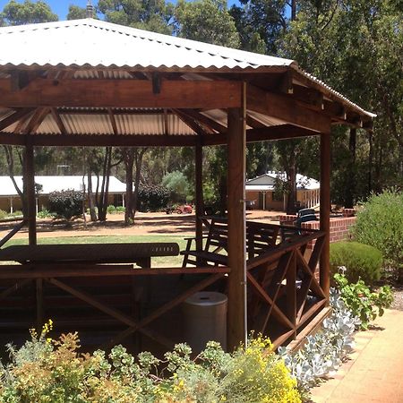 Travellers Rest Motel Mundaring Exterior photo